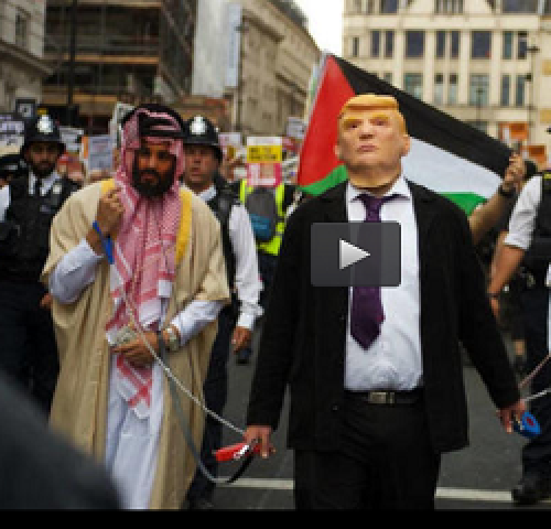فیلم/ ترامپ حکام عرب را به قل و زنجیر کشید!
