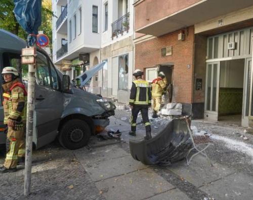  عکس/ حمله با خودرو به عابران در برلین