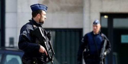  حمله به پلیس بروکسل با سلاح سرد 