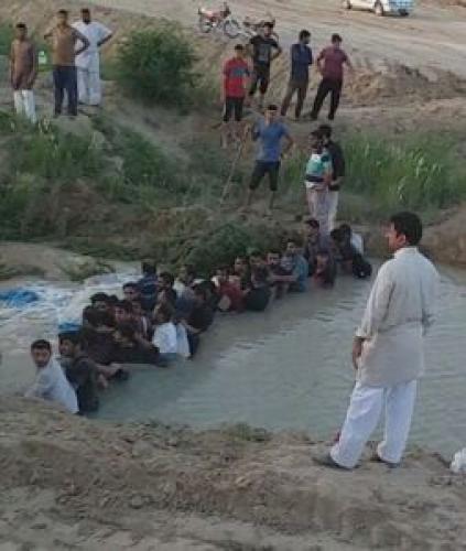سیل بند انسانی جوانان خوزستانی +عکس