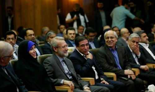 وقتی مسببان ویرانی اقتصاد کشور به دنبال پیدا کردن «راز ماندگاری چالش‌های اقتصاد ایران» هستند/ همدلی و هم‌زبانی علی لاریجانی با مسعود نیلی و آخوندی