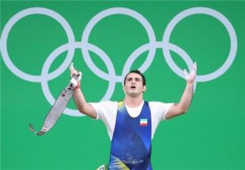 حذف قهرمان وزنه‌برداری المپیک به خاطر رای انتخاباتی!