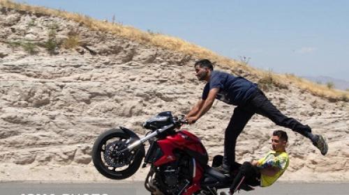  عکس/ تفریح خطرناک موتورسواران تبریزی!