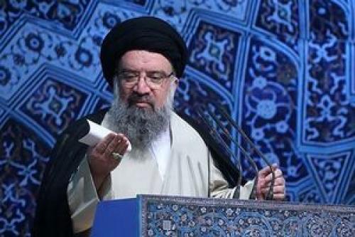 رسانه‌ها "نماز جمعه" را تخریب نکنند/ انگلیسی‌ها در غارت ایران صدر جدول بودند