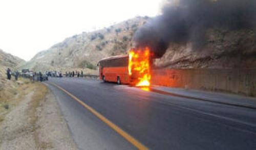  اتوبوس دانشجویان دختر در تفت آتش گرفت