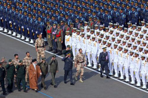 عکس/حضور رهبرانقلاب دردانشگاه‌های افسری ارتش
