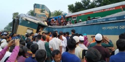  تصادف مرگبار دو قطار در بنگلادش 