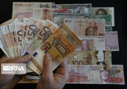 کاهش نرخ رسمی یورو و لیر ترکیه