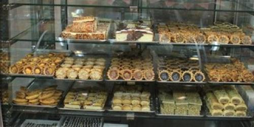 تلاش قابل تحسین شیرینی فروشی‌ها برای مقابله با کرونا