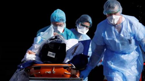 بیمارستان‌های پاریس ظرفیت پذیرش بیمار کرونایی ندارند/ شمار مرگ‌ومیر ناشی از کرونا بسیار بیشتر از آمارهای رسمی فرانسه است