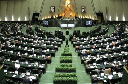 رقابت بر سر صندلی‌ لاریجانی؛احمدی‌نژادی‌های مجلس به دنبال صندلی ریاست / تله‌ برای قالیباف