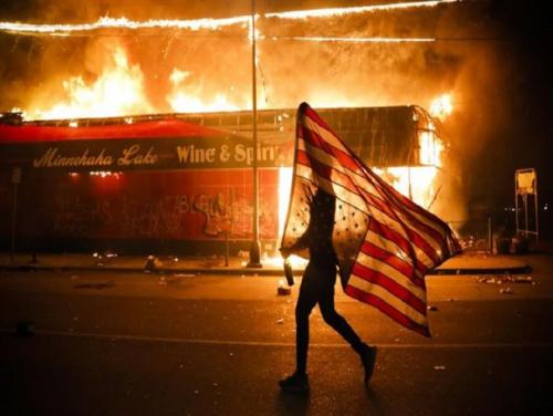 پاسخ افکارعمومی به «تاجزاده» درباره حوادث آمریکا/ فرار رو به جلو آقای مدعی آزادی درباره اعتراضات به نظام سرمایه داری + تصاویر