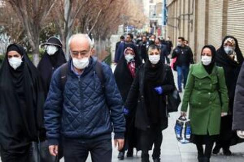 ماسک و فاصله‌گذاری اجتماعی تنها راه مقابله با کرونا