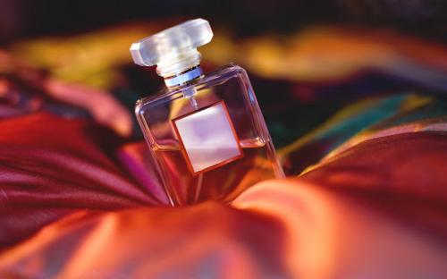 ده حقیقت شگفت انگیز در مورد عطرها