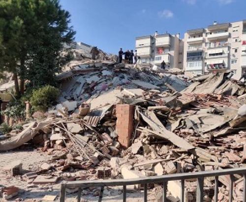  عکس/ وقوع زلزله مهیب در ازمیر ترکیه