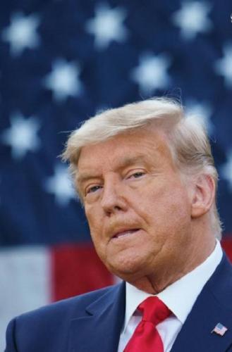  عکس/ چهره ناراحت ترامپ در کاخ سفید