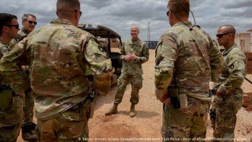 ترامپ نیروهای آمریکایی را از سومالی خارج می‌کند