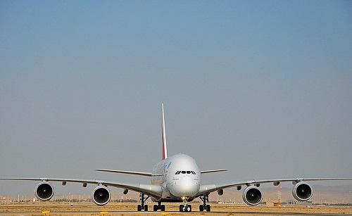  فرود اضطراری پرواز اصفهان- عسلویه در فرودگاه شیراز/ تمام مسافران در سلامت کامل هستند 