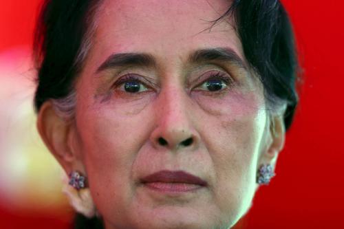 آنگ سان سوچی، رهبر میانمار، بازداشت شد /  استقرار گسترده ارتش در پایتخت/ آمریکا تهدید کرد