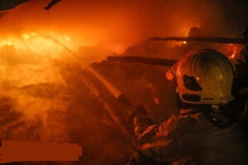  آتش‌سوزی در سوله نگهداری نخ و مواد ریسندگی جاده خاوران