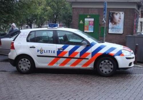 حمله ۲ جوان هلندی به پلیس برای تذکر کرونایی 