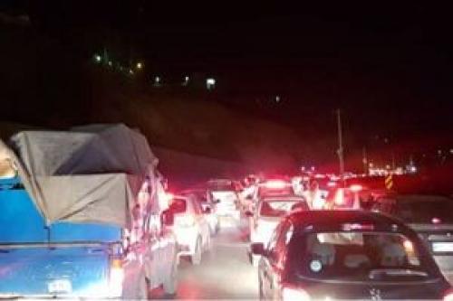 ترافیک سنگین و بارش باران در جاده چالوس