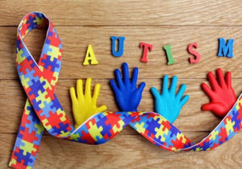  حمایت سازمان بیمه سلامت از افراد دارای اوتیسم
