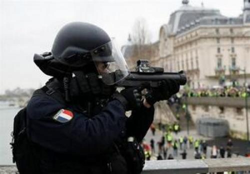  تصویب لایحه جنجالی «امنیت جامع پلیس» فرانسه