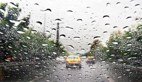 بارش باران و وزش بادهای شدید در تهران و ۲۸ استان