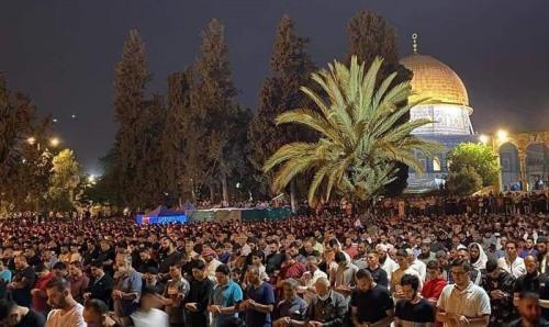 فیلم/ نماز صبح پیروزی در مسجد الاقصی
