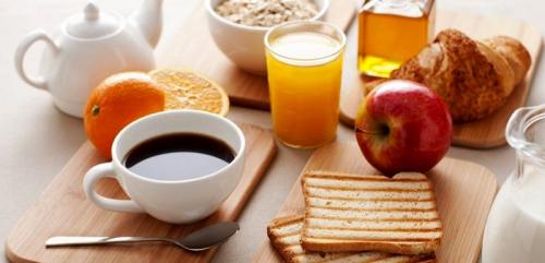  ۷ توصیه مهم به کسانی که صبحانه نمی‌خورند