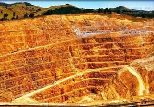  کشف معدن طلای ۱‌میلیارد دلاری در یک روستا
