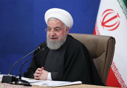  فیلم/ واکنش روحانی به واکسن زدن رهبر انقلاب