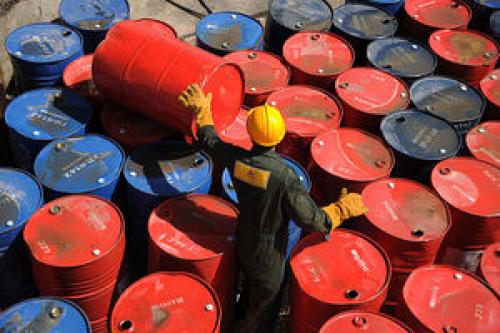  افت قیمت نفت خام پس از ثبت رکورد