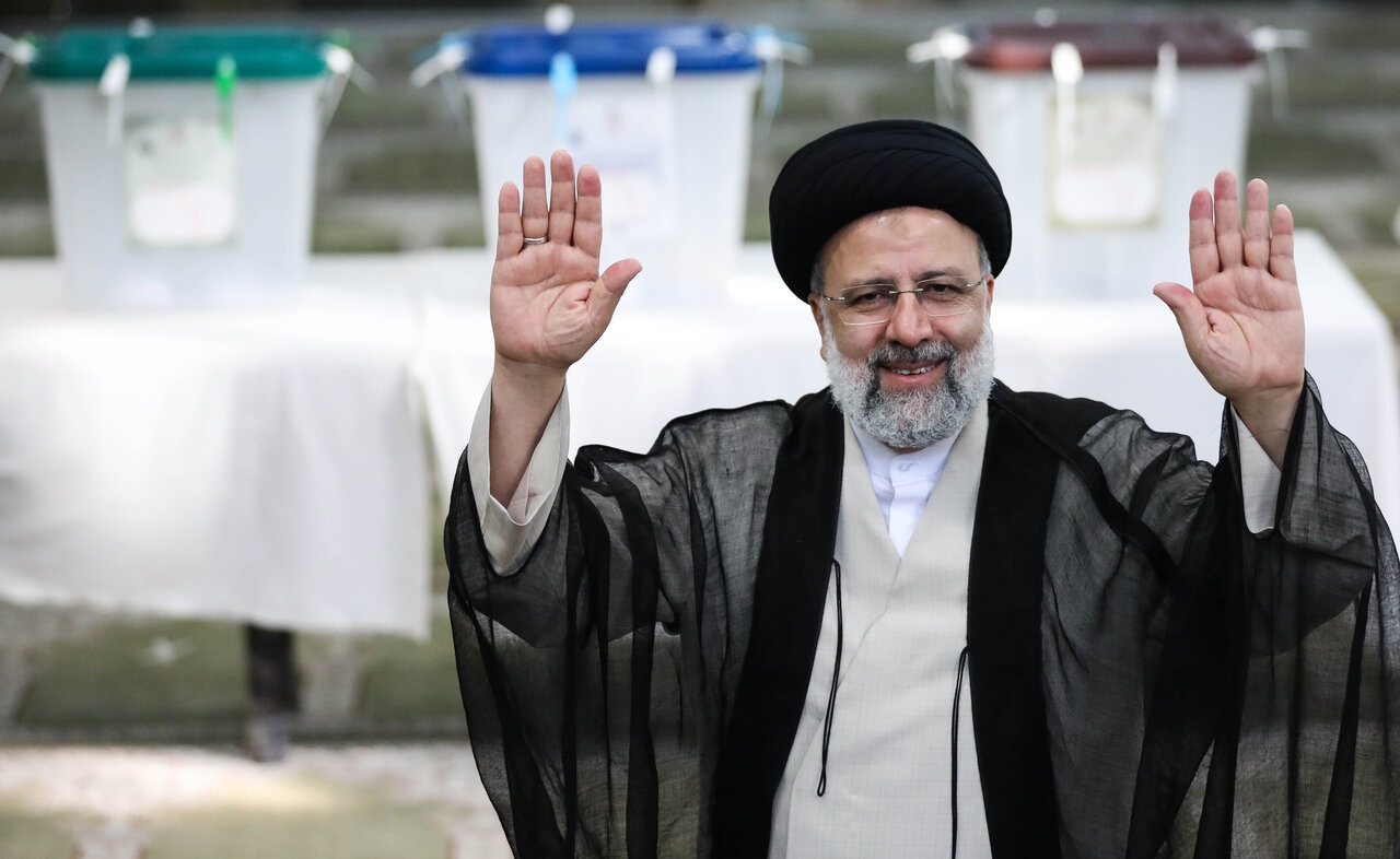 سرفصل الویت های دولت رئیسی چه عناوینی باید باشد ؟! رئیسی با این کارها محبوبیتش اوج خواهد گرفت! سرفصل الویت های دولت رئیسی چه عناوینی باید باشد ؟! رئیسی با این کارها محبوبیتش اوج خواهد گرفت!