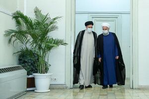 مقایسه مواضع روحانی و رئیسی پس از پیروزی در انتخابات/ چه کسی اعتدالی است، چه کسی افراطی؟+جدول