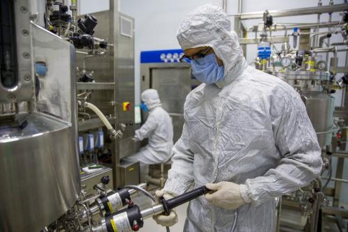 خط تولید چینی واکسن برکت، بازمانده از حرکت بدون ژل/ دستگاه‌ها بدون ژل به ایران رسید 