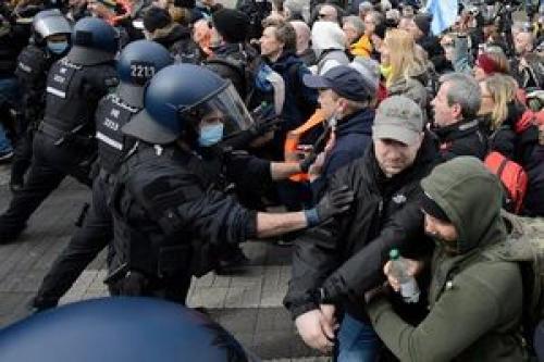  تظاهرات کرونایی در آلمان با دخالت پلیس به خشونت کشیده شد