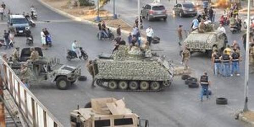  توقیف خودروی حامل گلوله و ماسک ضد گاز توسط ارتش لبنان