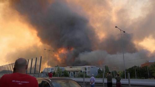  فیلم/ آتش سوزی مهیب اطراف آتن پایتخت یونان