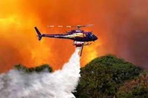  بالگردهای آتش‌نشان در آتش جنگل‌های آتن+ فیلم