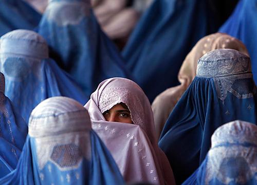 حجاب در افغانستان اجباری شد 