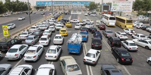  افزایش 64 درصدی تردد خودرو در جاده‌ها/ ترافیک سنگین در آزادراه قزوین ـ تهران 