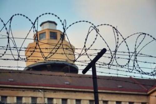  افزایش نرخ ابتلا به کرونا در زندان‌های آمریکا