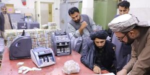  طالبان بیش از ۱۲ میلیون دلار از منازل مقامات پیشین افغانستان کشف کرد