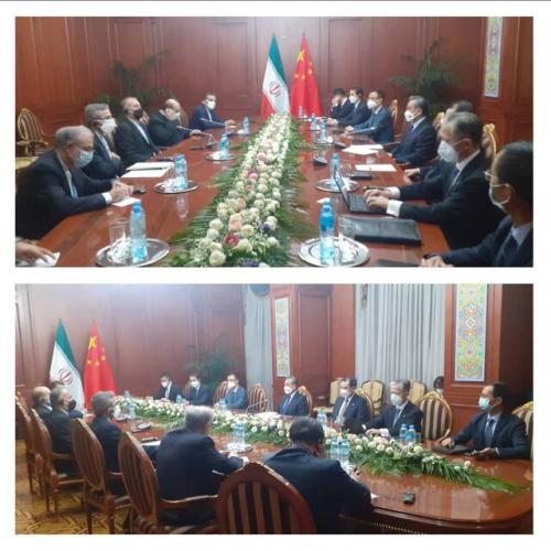  تاکید وزیران خارجه ایران و چین بر پیشبرد روابط بر اساس موافقتنامه همکاری‌های ۲۵ ساله