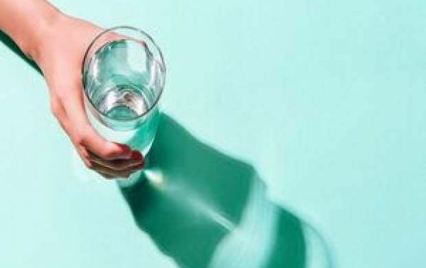 ۱۱ بلایی که نخوردن آب کافی بر سرتان می‌آورد