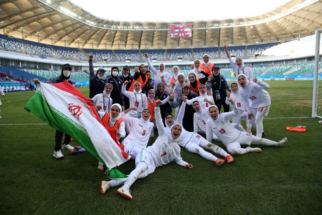  واکنش سرمربی تیم ملی فوتبال زنان ایران به تاریخ‌سازی در آسیا