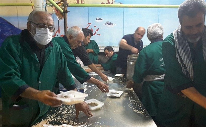 بیش‌تر موکب‌های ایرانی در کربلا مستقر بودند/توزیع 4 میلیون پرس غذا بین زائران اربعین