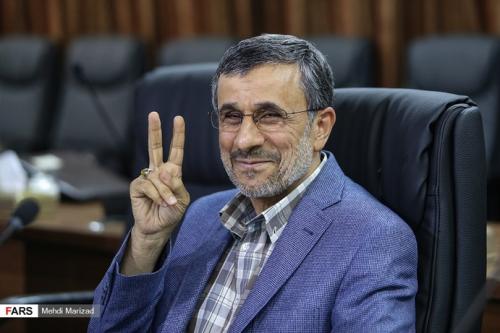 ژست معروف احمدی نژاد در دبی تکرار شد 